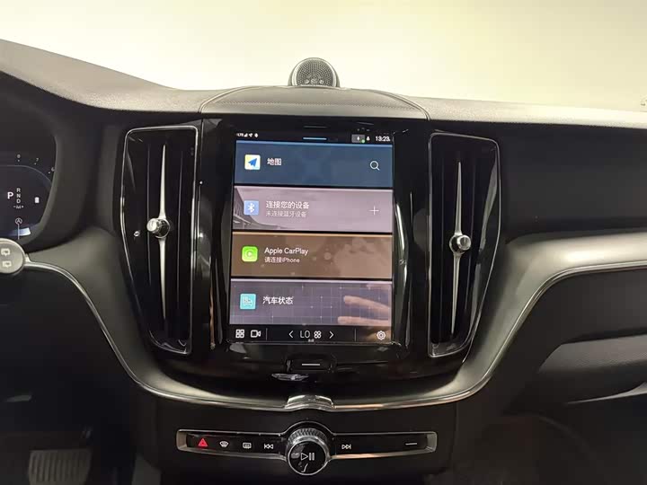 Volvo XC60 2024 B 5 4 WD — фото 12