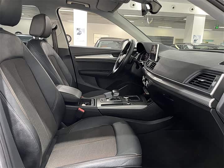 Audi Q5L 2018 45 TFSI V — фото 11