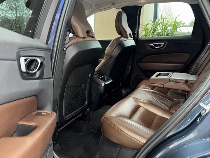 Volvo XC60 2020 T 5 4 WD — фото 18