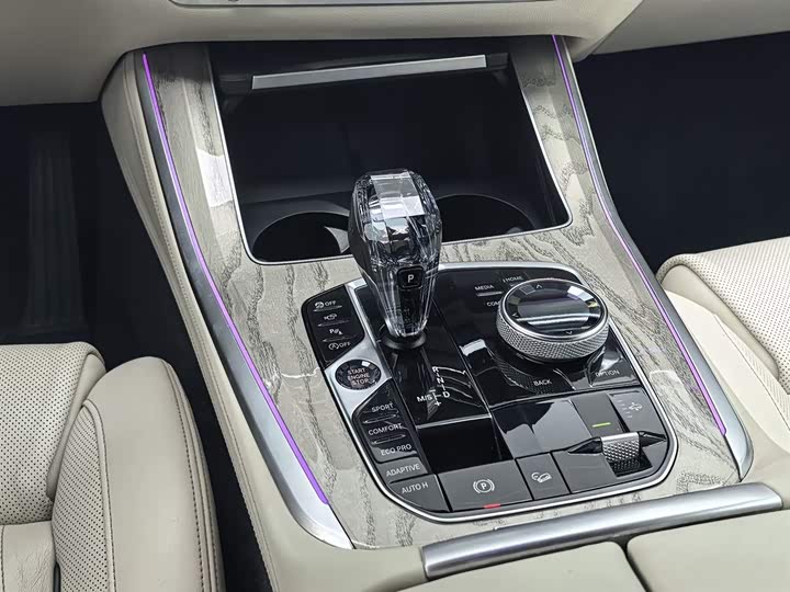 BMW X5 2019 x Drive 40i M — фото 13