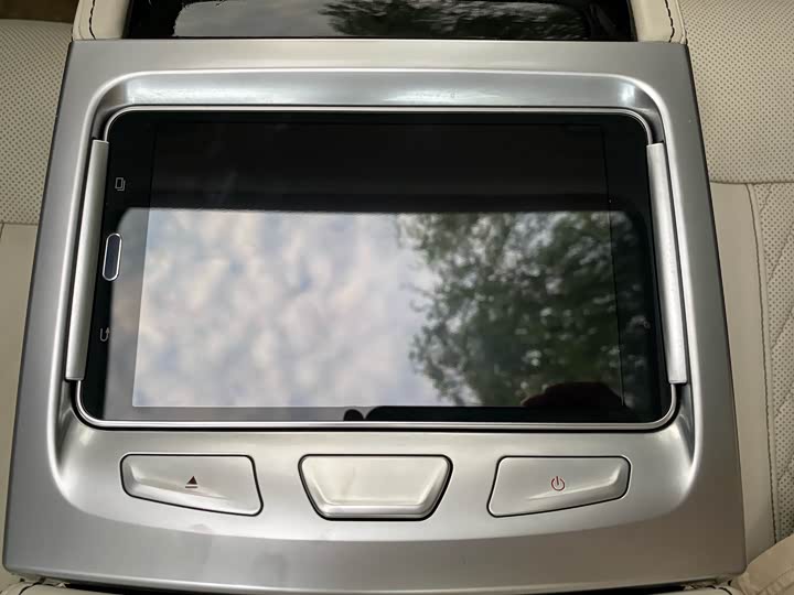 BMW 7-Series 2022 740 Li x Drive — фото 27
