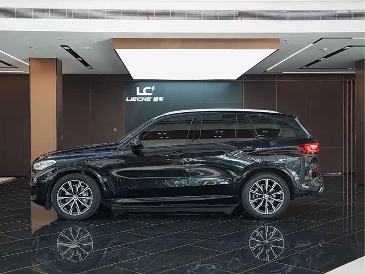 BMW X5 2021 x Drive 40i M — фото 3