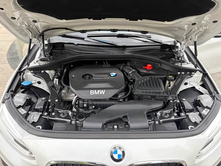 BMW 1-Series 2017 118i Sport — фото 13