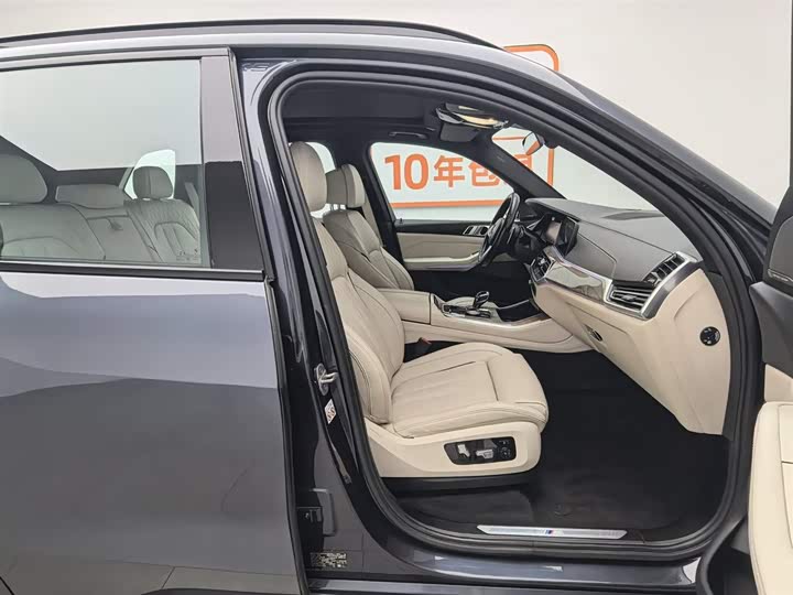 BMW X5 2019 x Drive 40i M — фото 23