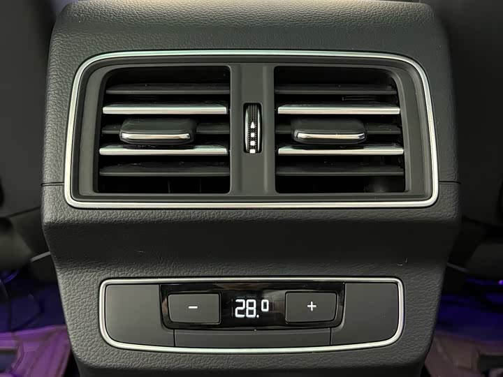 Audi Q5L 2024 40 TFSI — фото 18