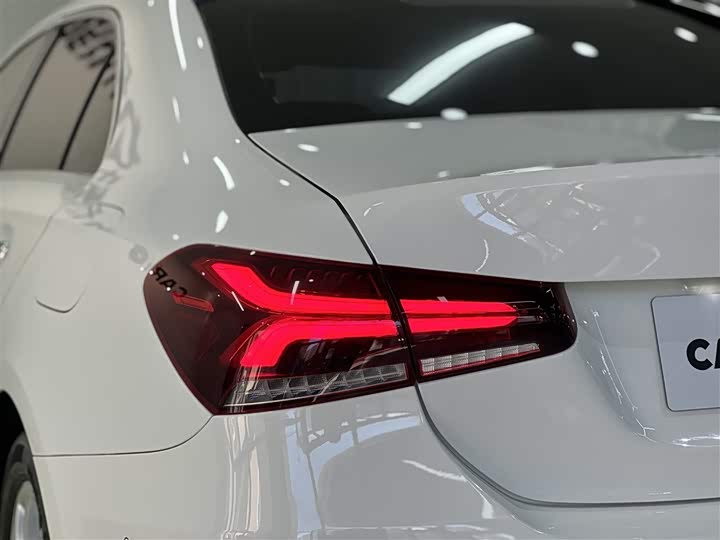 Mercedes-Benz A-Class 2019 A 200 L — фото 9