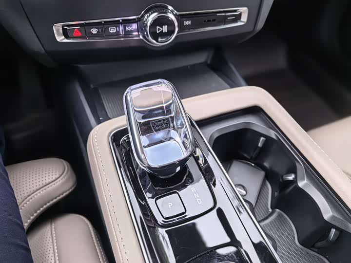 Volvo S90 Hybrid 2026 Hybrid 4 WD — фото 10