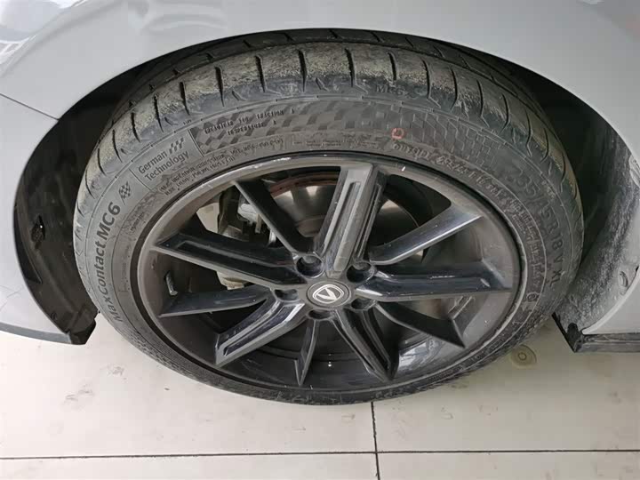 Changan UNI-V 2022 1.5 T — фото 25
