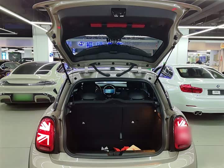 MINI Hatch — фото 10