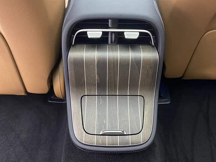 Mercedes-Benz E-Class 2024 E 300 L Luxury — фото 22