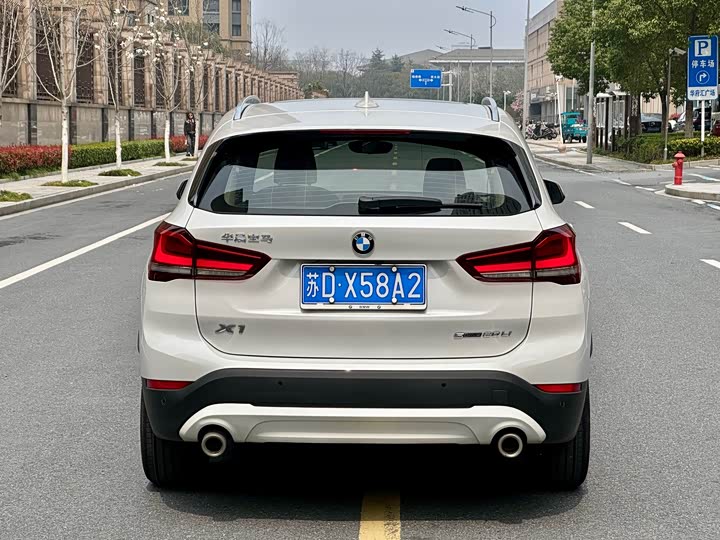 BMW X1 2020 s Drive 20 Li — фото 6