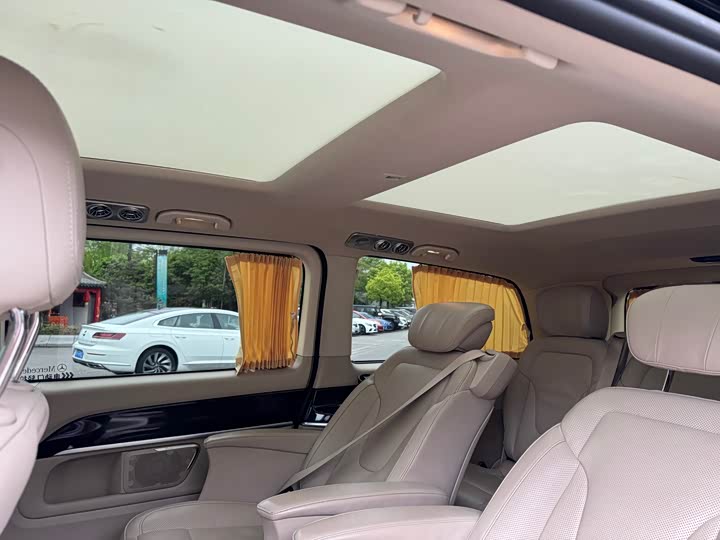 Mercedes-Benz V-Class 2018 V 260 V — фото 14