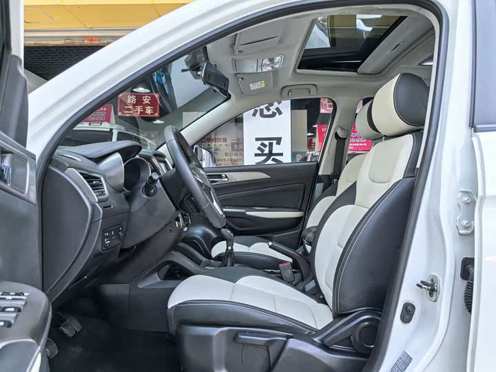 Changan CS35 2017 1.6 L MTLuxury — фото 10