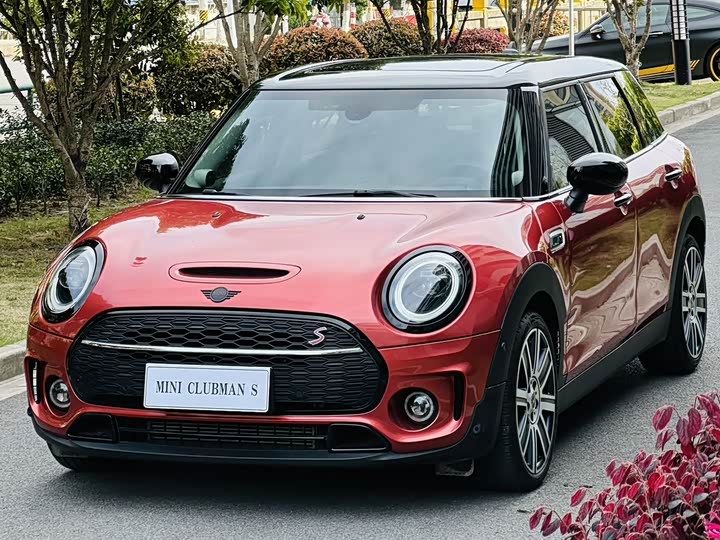 MINI Clubman — фото 1