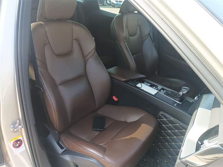 Volvo XC60 2020 T 5 4 WD — фото 16