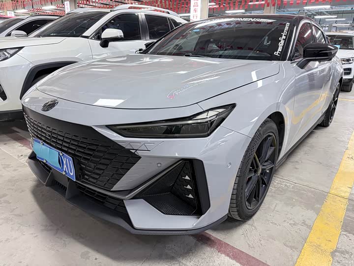 Changan UNI-V 2023 1.5 T — фото 1