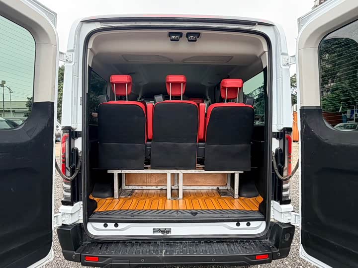 Ford T8 2024 T 8 2.3 T AT 9 2/2/2/3 — фото 14