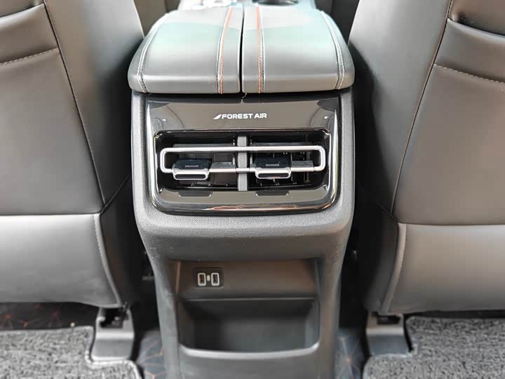 Changan UNI-K 2021 2.0 T Premium — фото 23