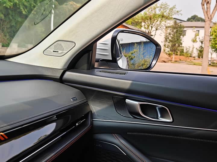 Changan UNI-K 2021 2.0 T Premium — фото 32