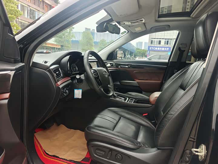 Trumpchi GS8 2017 320 T 2 WD ( ) — фото 4