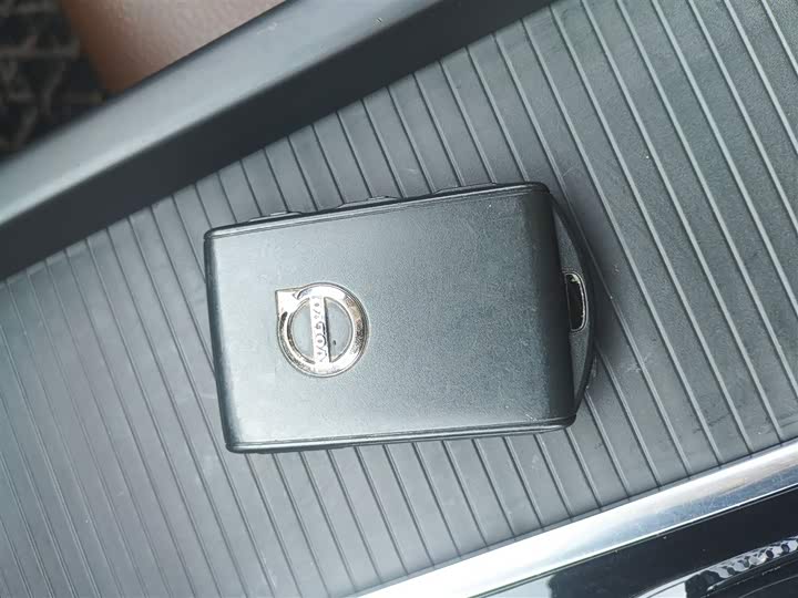 Volvo XC60 2020 T 5 4 WD — фото 14