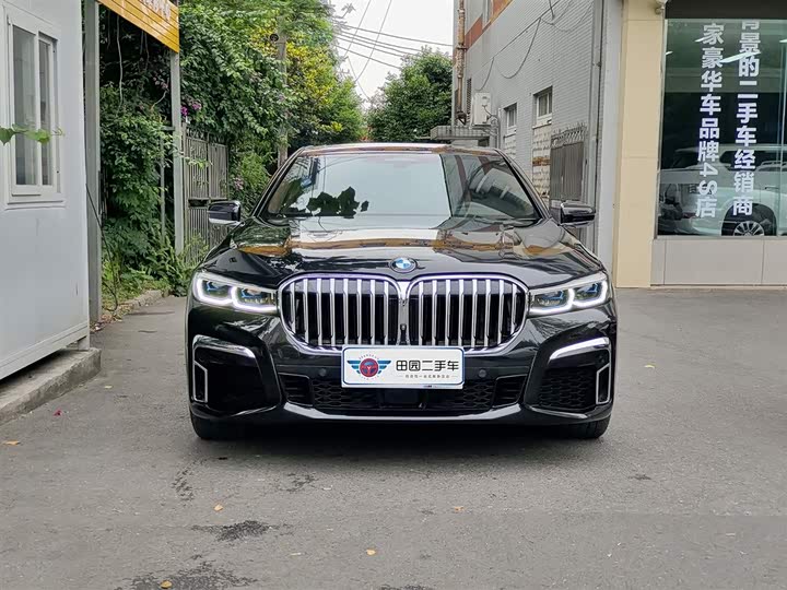 BMW 7-Series 2021 740 Li x Drive M — фото 2