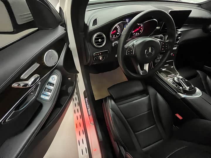Mercedes-Benz GLC 260 4MATIC люкс — фото 8