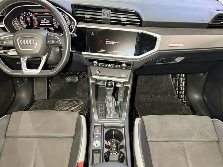 Audi Q3 2023 35 TFSI (1.5 T) — фото 15