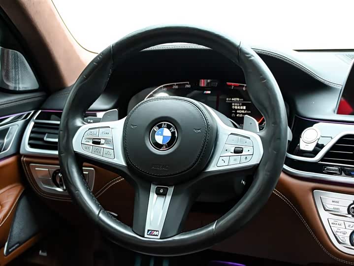 BMW 7-Series 2019 740 Li x Drive M — фото 19