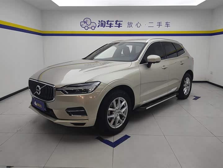 Volvo XC60 2021 T 5 4 WD — фото 1