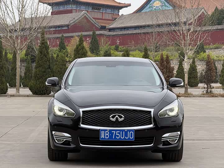 Infiniti Q70 2015 Q 70 L 3.5 L Hybrid — фото 2