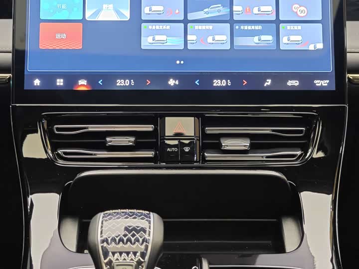 Trumpchi M8 2024 400 T — фото 15