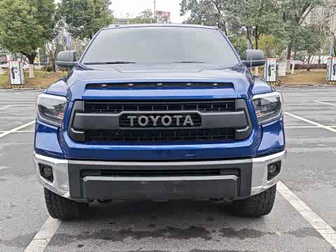 Toyota Tundra — фото 13