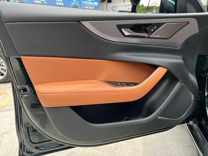 Jaguar XEL 2024 2.0 T 250 PS R-DYNAMIC S — фото 7