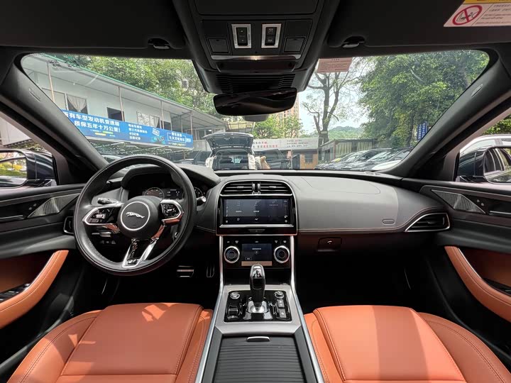 Jaguar XEL 2024 2.0 T 250 PS R-DYNAMIC S — фото 18