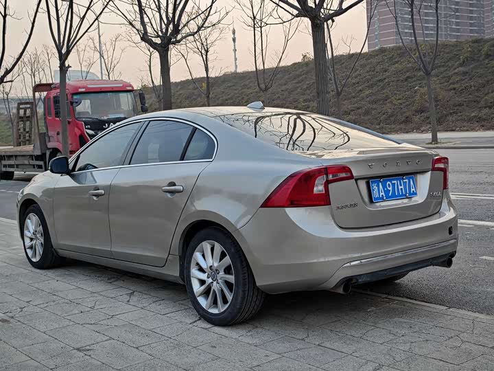 Volvo S60 2015 S 60 L 2.0 T — фото 17