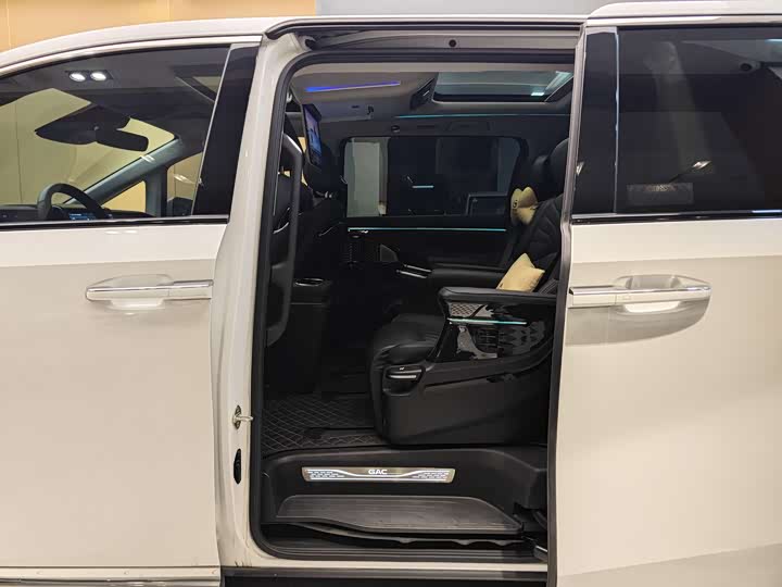 Trumpchi M8 2024 400 T — фото 19