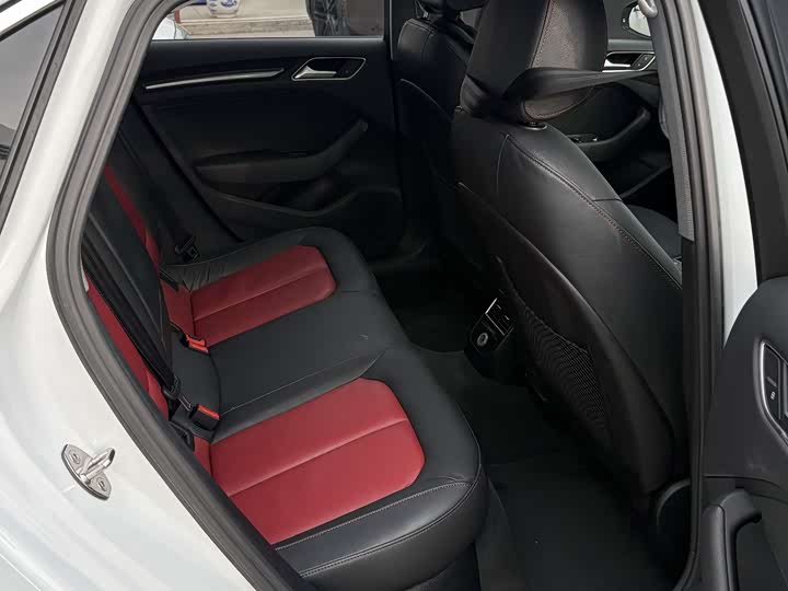 Audi A3 2018 30 Limousine 35 TFSI — фото 9