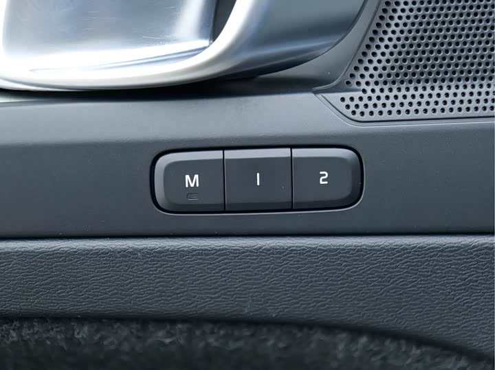 Volvo XC40 2024 B 3 — фото 24
