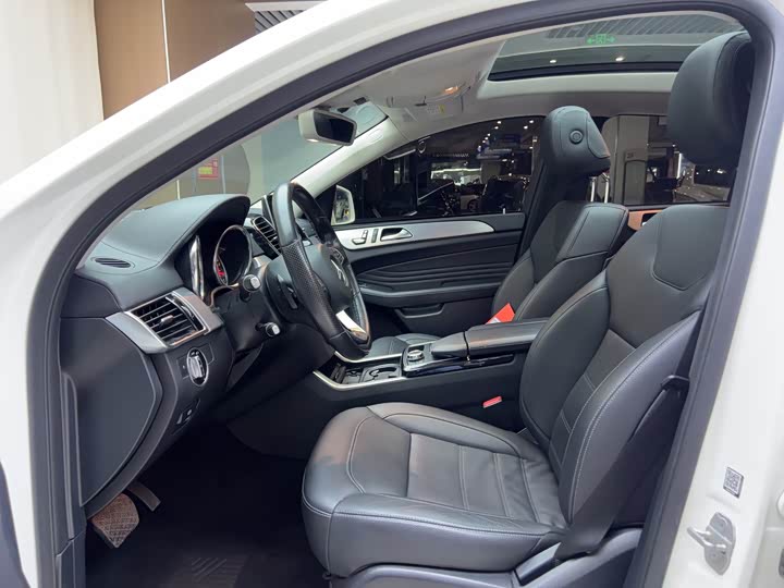 Mercedes-Benz GLE 2015 GLE 320 4 MATIC SUV — фото 9