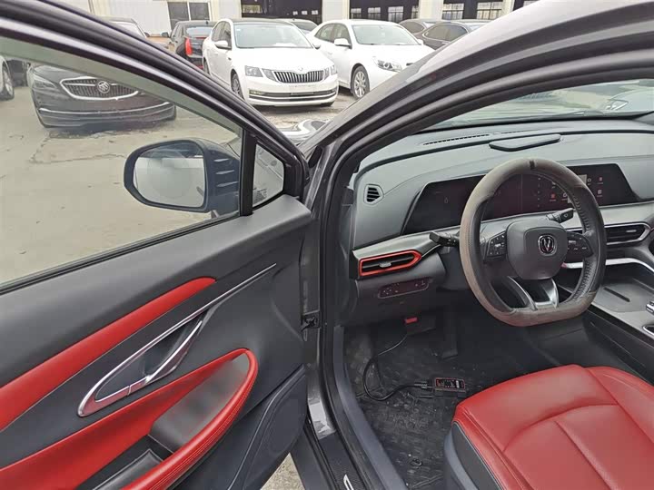 Changan UNI-T 2020 1.5 T Premium — фото 15