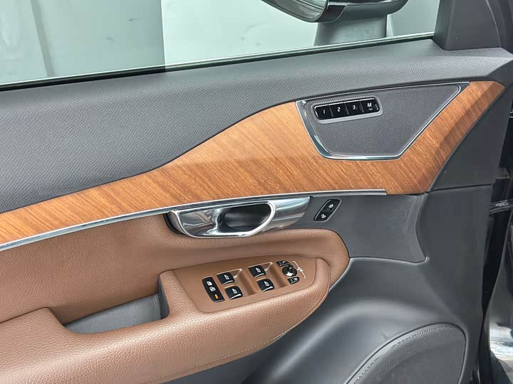 Volvo XC90 2020 T 6 7 — фото 18