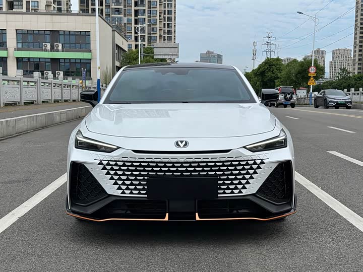 Changan UNI-V 2022 2.0 T — фото 2
