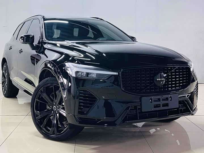 Volvo XC60 Hybrid 2025 Hybrid 4 WD — фото 3