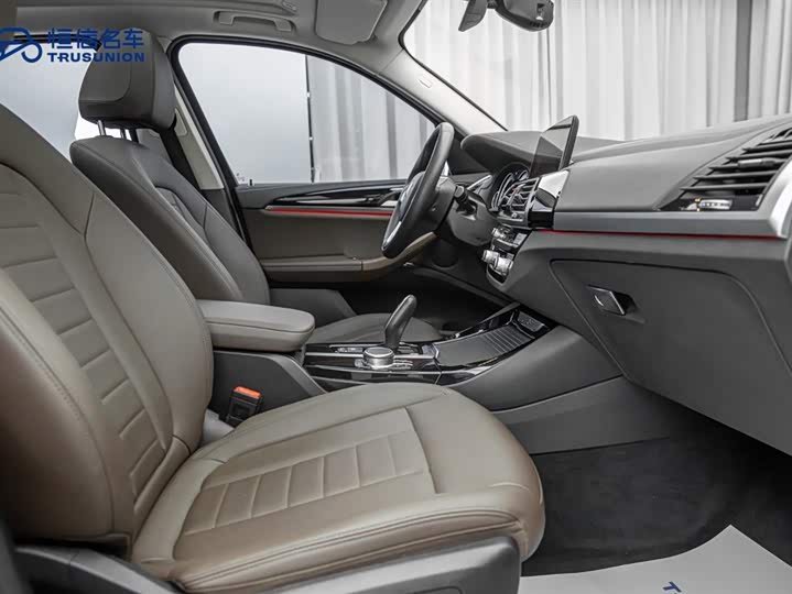 BMW X3 2018 x Drive 25i VI — фото 15