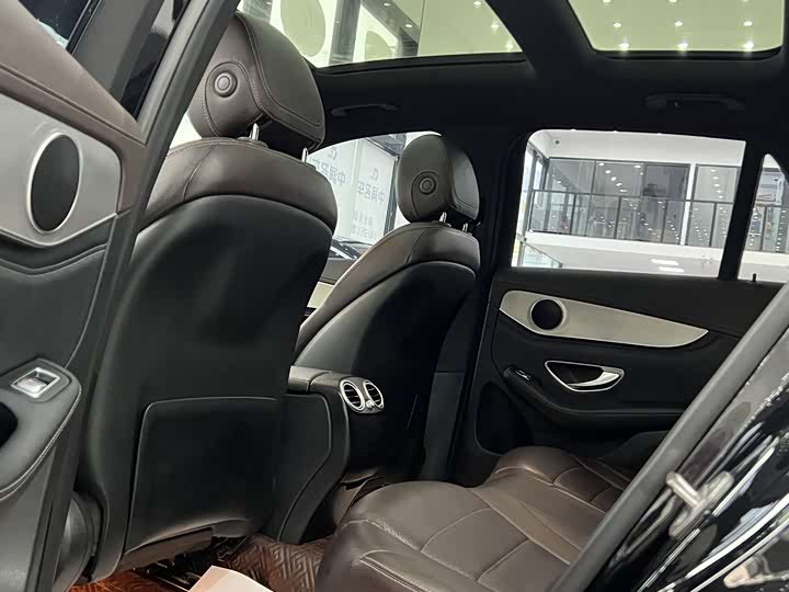 Mercedes-Benz GLC 2018 GLC 200 4 MATIC — фото 17