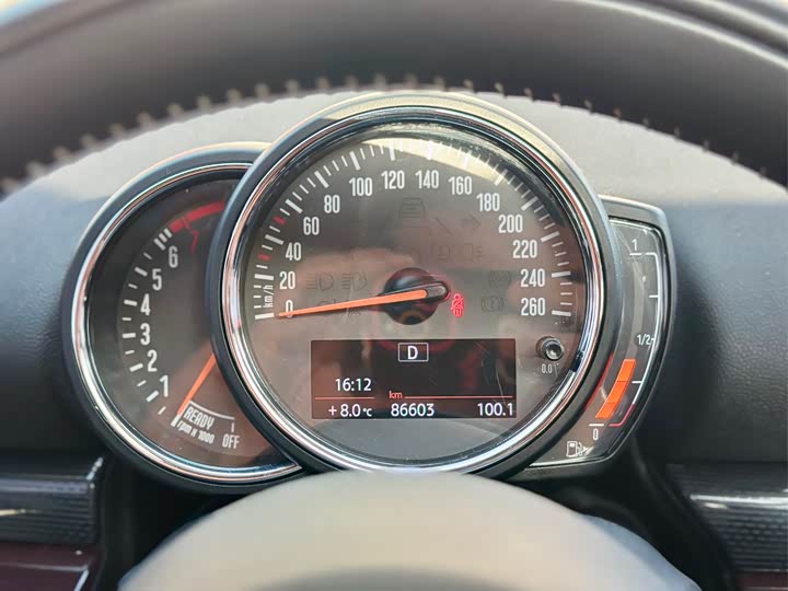 MINI Clubman — фото 12