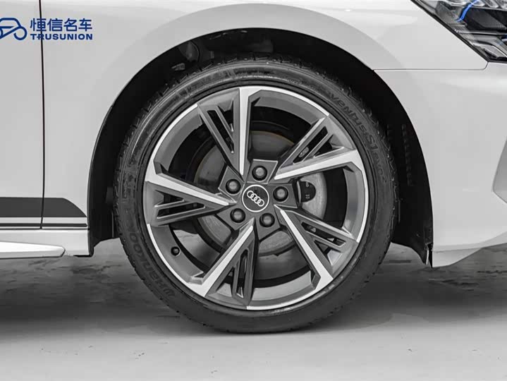 Audi A3 2024 Sportback 35 TFSI Sport — фото 7