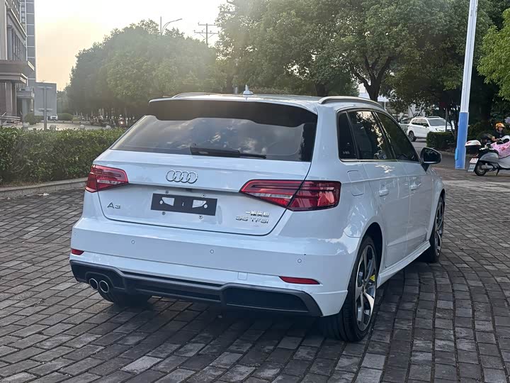 Audi A3 30 Sportback 35 TFSI спорт — фото 4