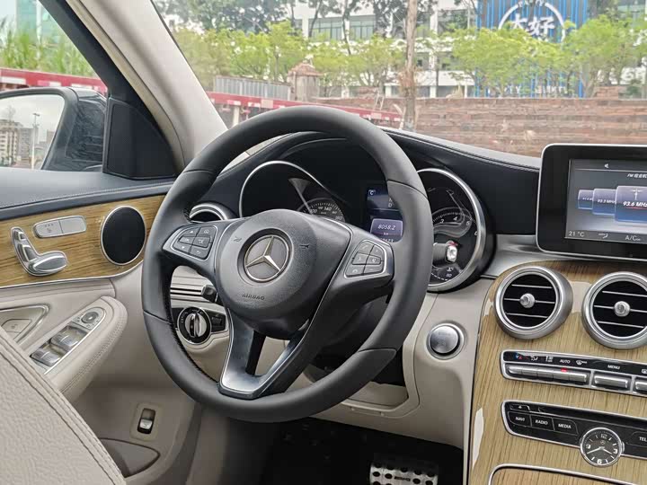 Mercedes-Benz C-Class 2015 C 200 L — фото 11